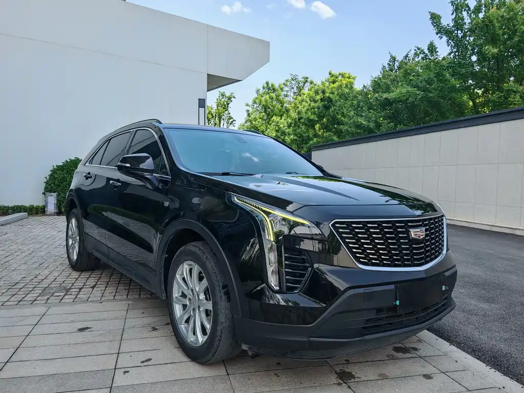 Cadillac XT4 — фото 3