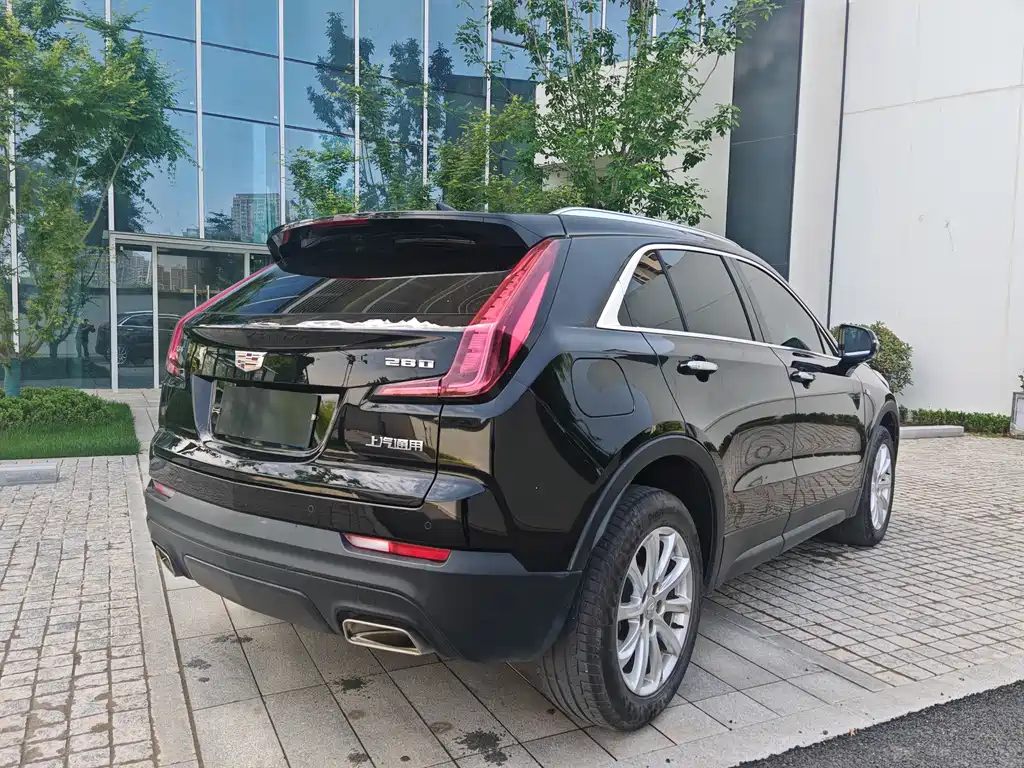 Cadillac XT4 — фото 7