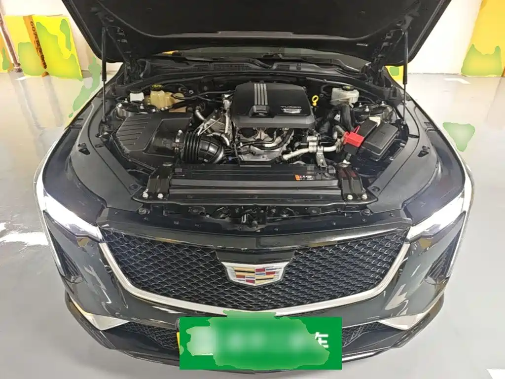 Cadillac CT4 — фото 20