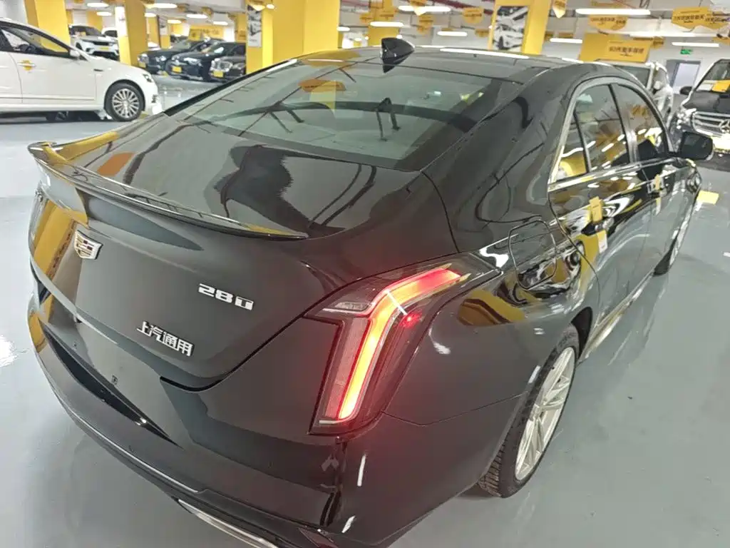 Cadillac CT4 — фото 7