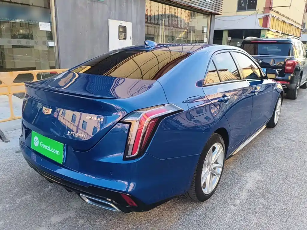 Cadillac CT4 — фото 7