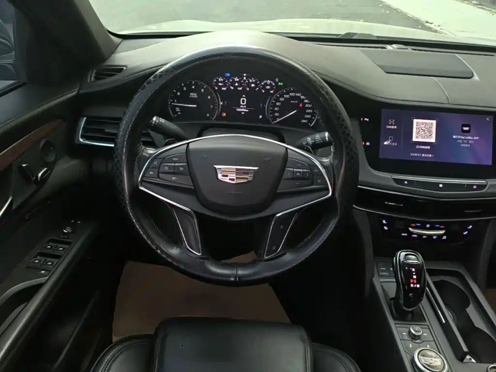 Cadillac CT6 — фото 11