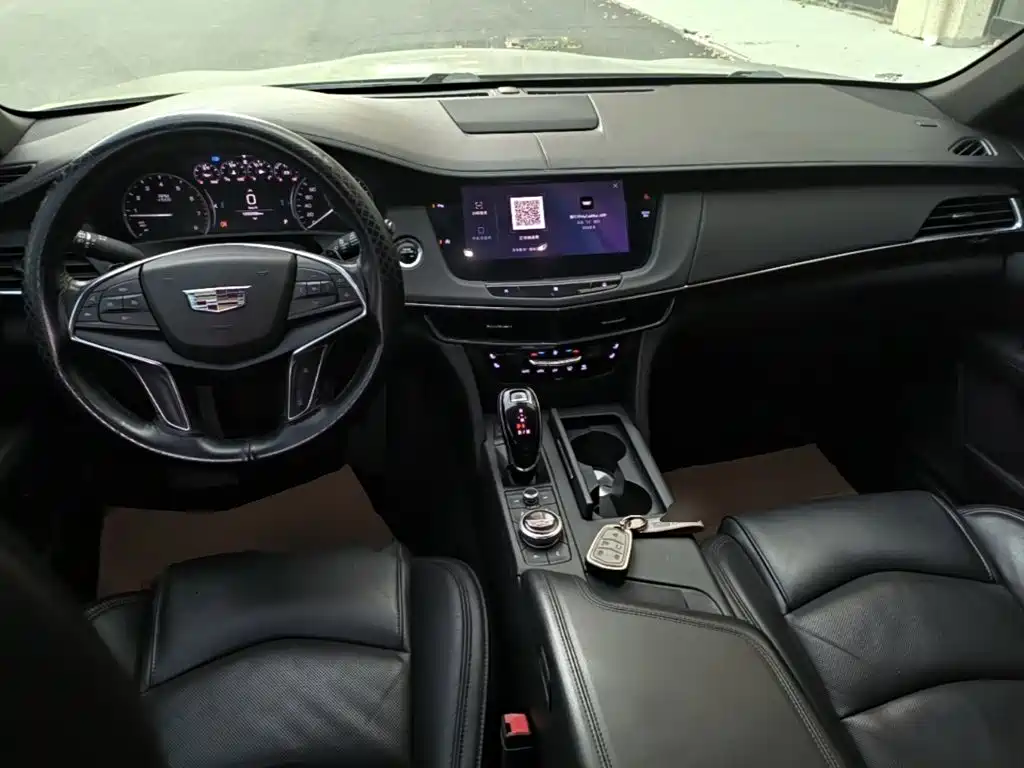 Cadillac CT6 — фото 10