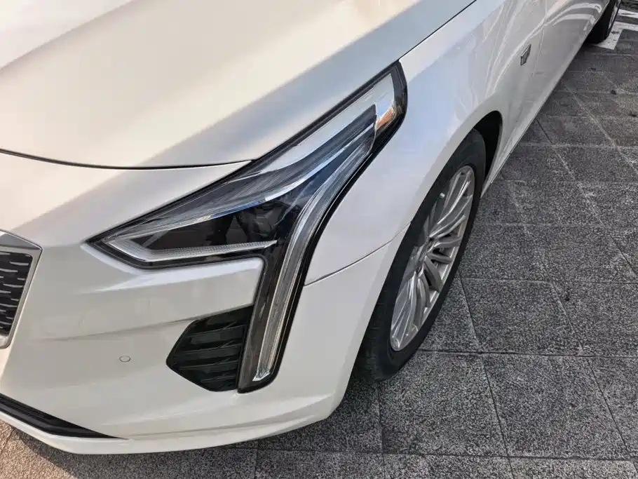 Cadillac CT6 — фото 5