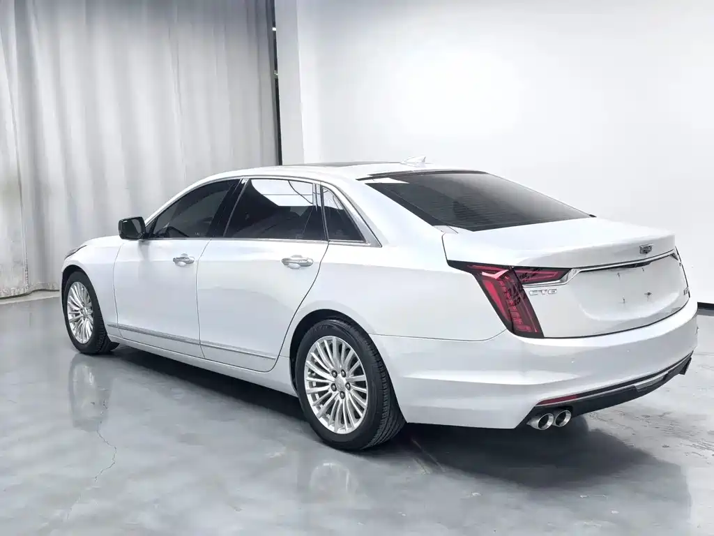 Cadillac CT6 — фото 4