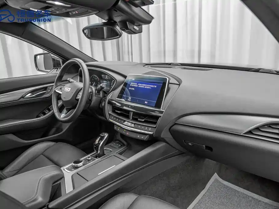 Cadillac CT5 — фото 14
