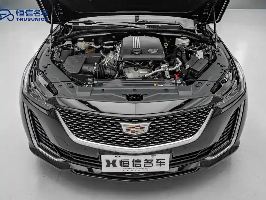 Cadillac CT5 — фото 21