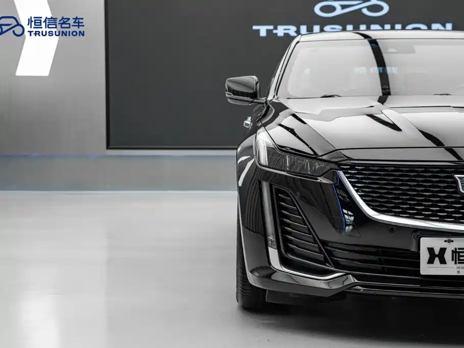 Cadillac CT5 — фото 8
