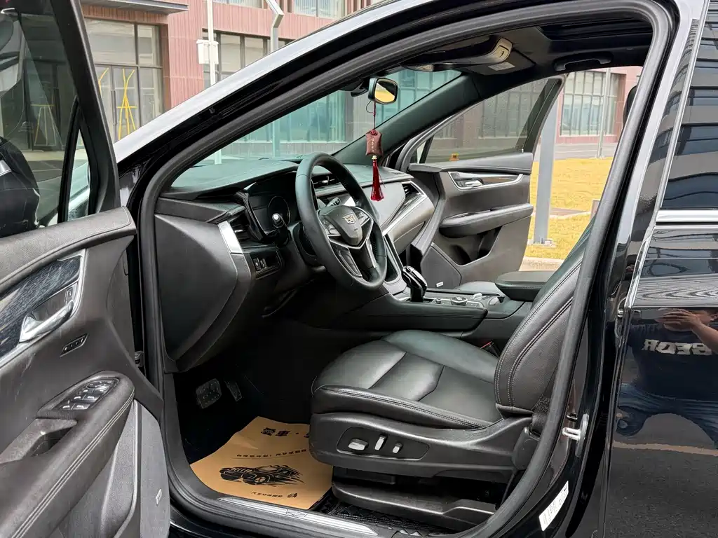 Cadillac XT5 — фото 4