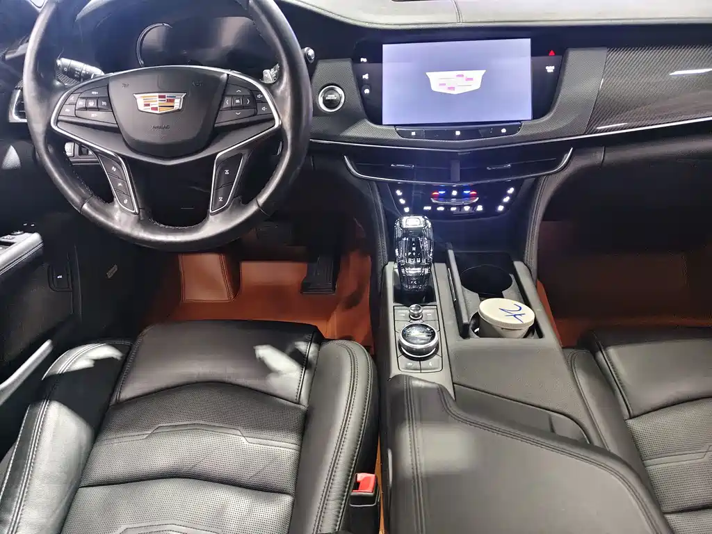 Cadillac CT6 — фото 8