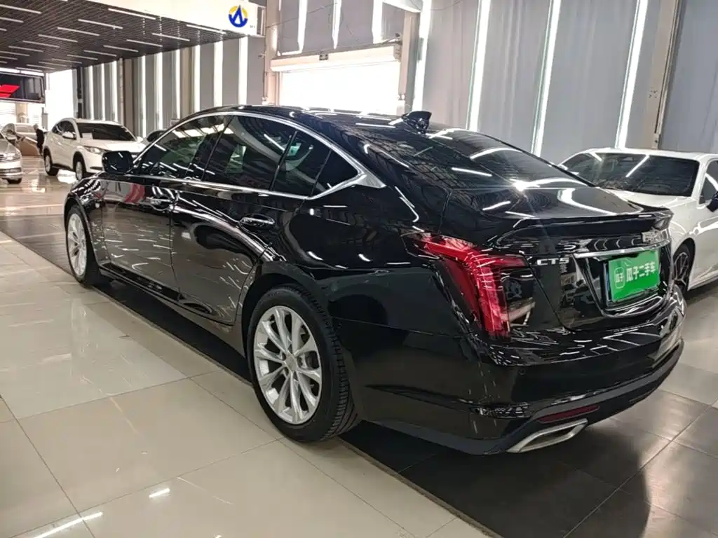 Cadillac CT5 — фото 5