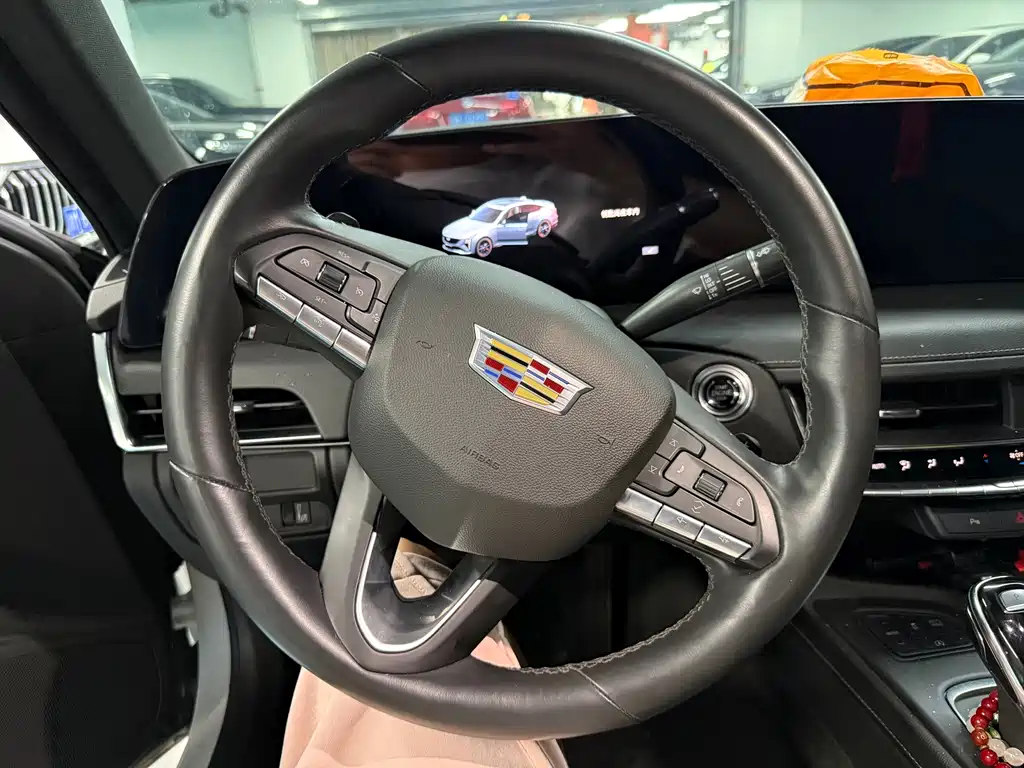 Cadillac CT5 — фото 5