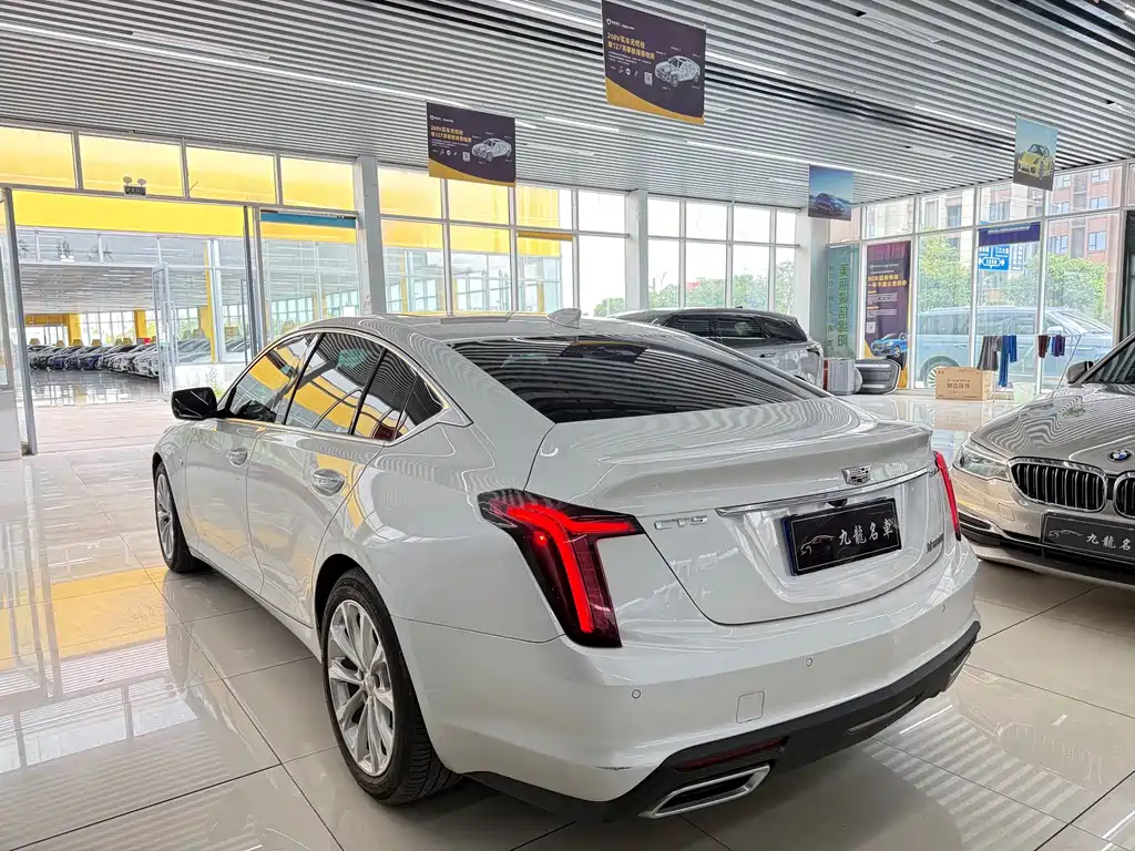 Cadillac CT5 — фото 5