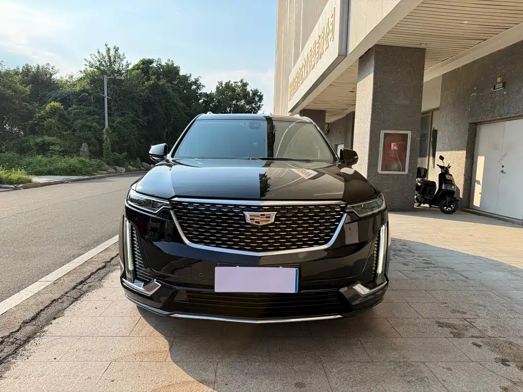 Cadillac XT6 — фото 2