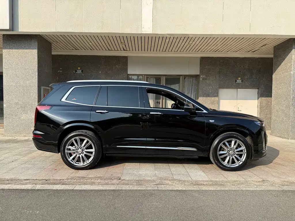 Cadillac XT6 — фото 5