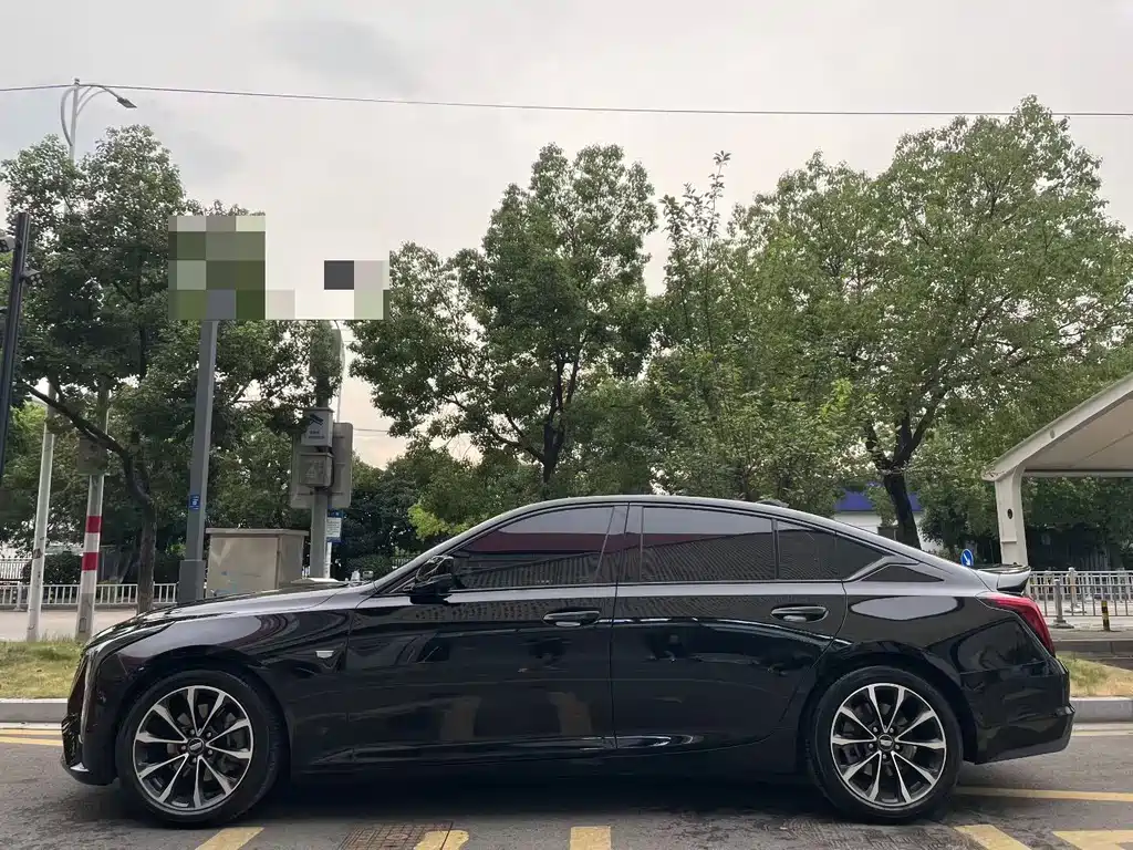 Cadillac CT5 — фото 5
