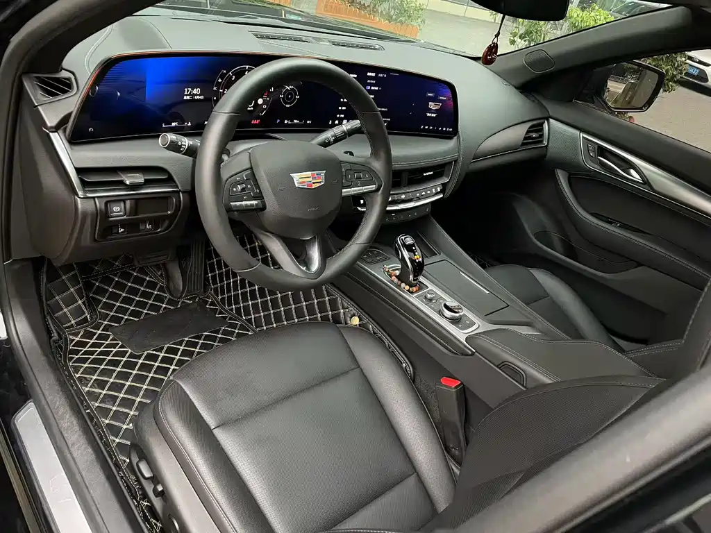 Cadillac CT5 — фото 6