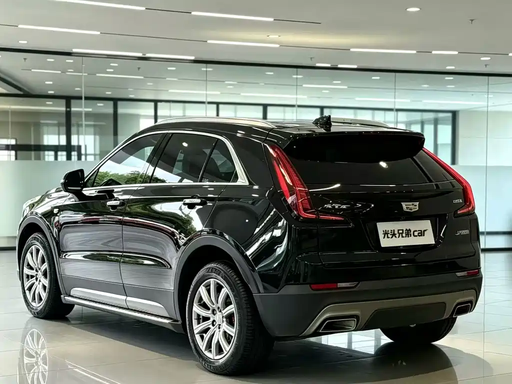 Cadillac XT4 — фото 4