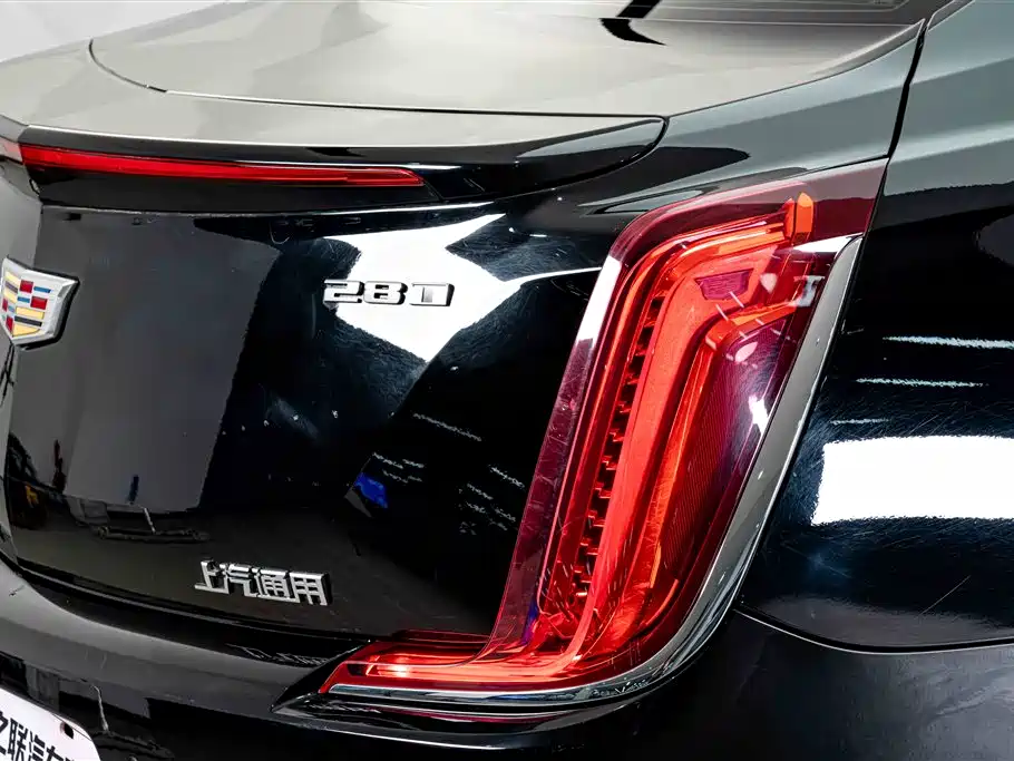 Cadillac XTS — фото 8