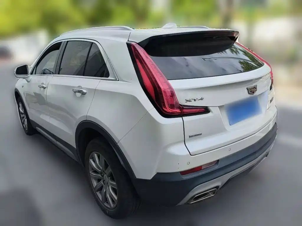Cadillac XT4 — фото 7