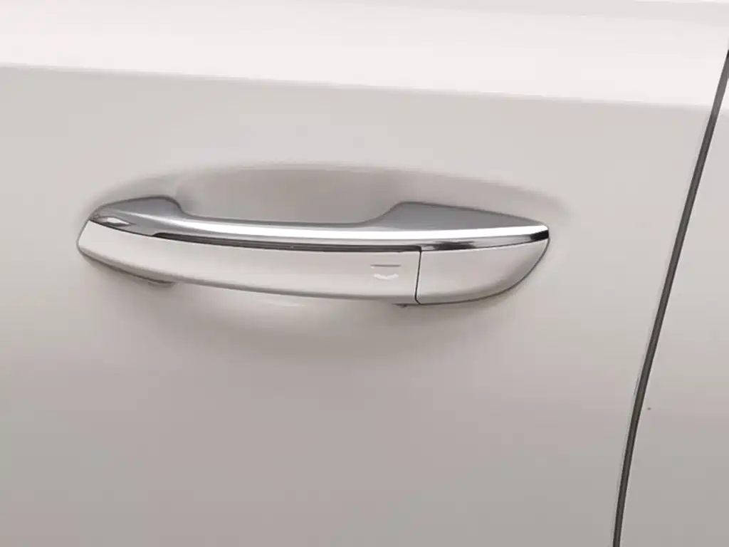 Cadillac CT5 — фото 18