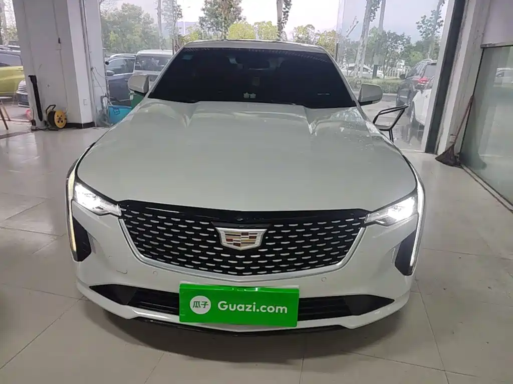 Cadillac CT4 — фото 3