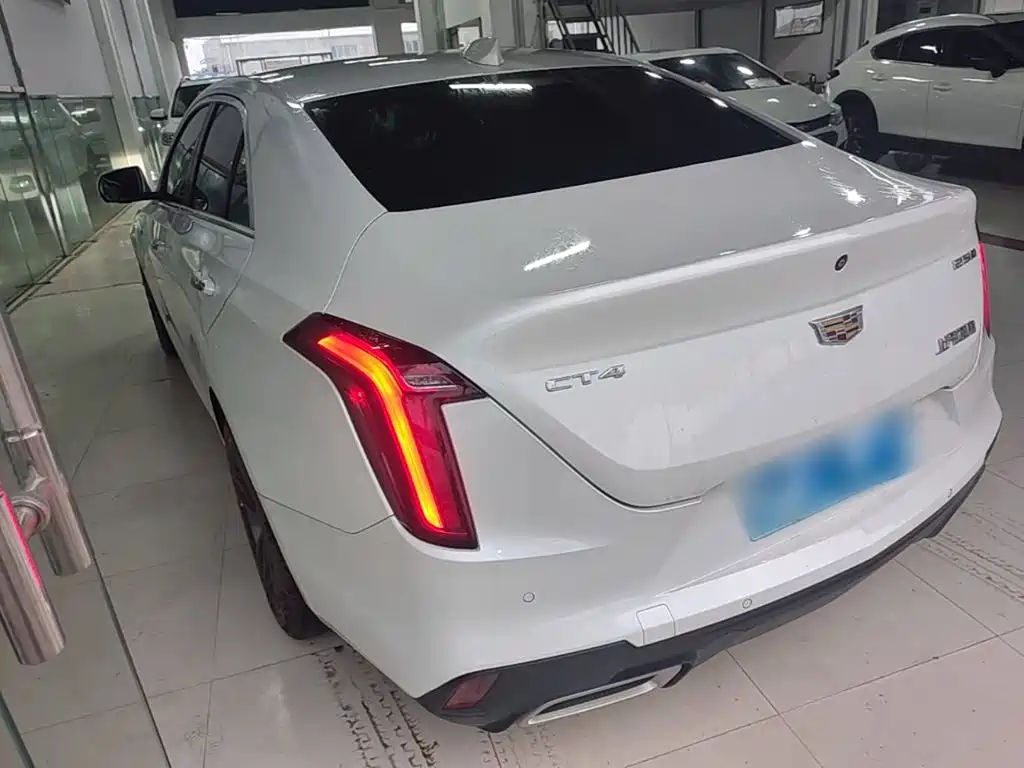 Cadillac CT4 — фото 5