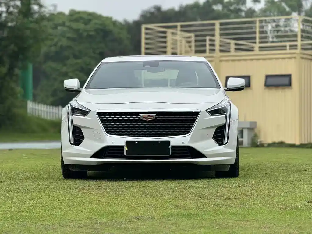 Cadillac CT6 — фото 2
