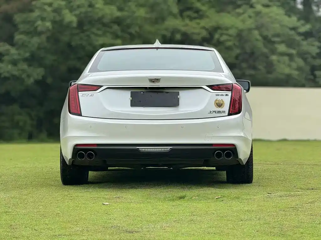 Cadillac CT6 — фото 8