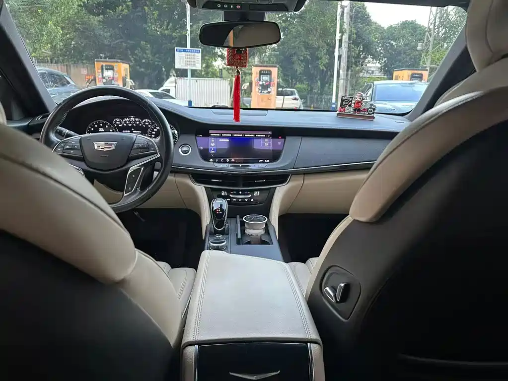 Cadillac CT6 — фото 4