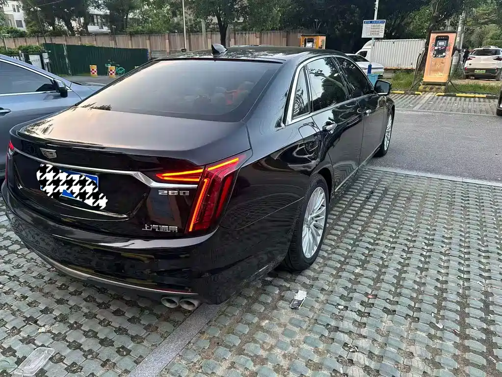 Cadillac CT6 — фото 8