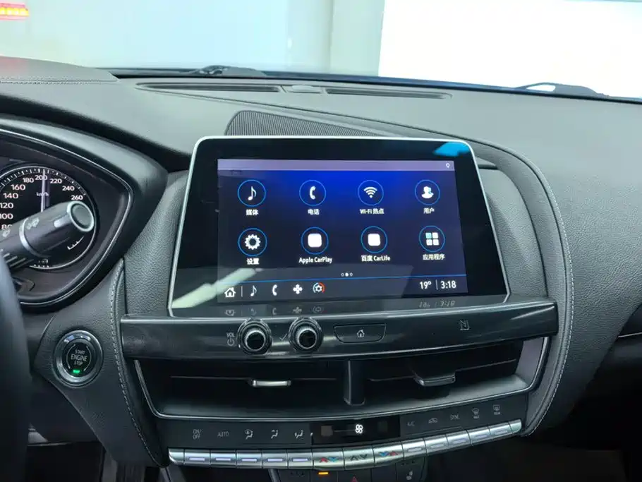 Cadillac CT5 — фото 13