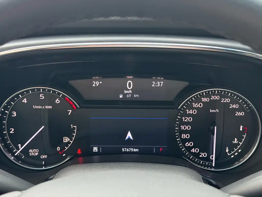 Cadillac CT5 — фото 10