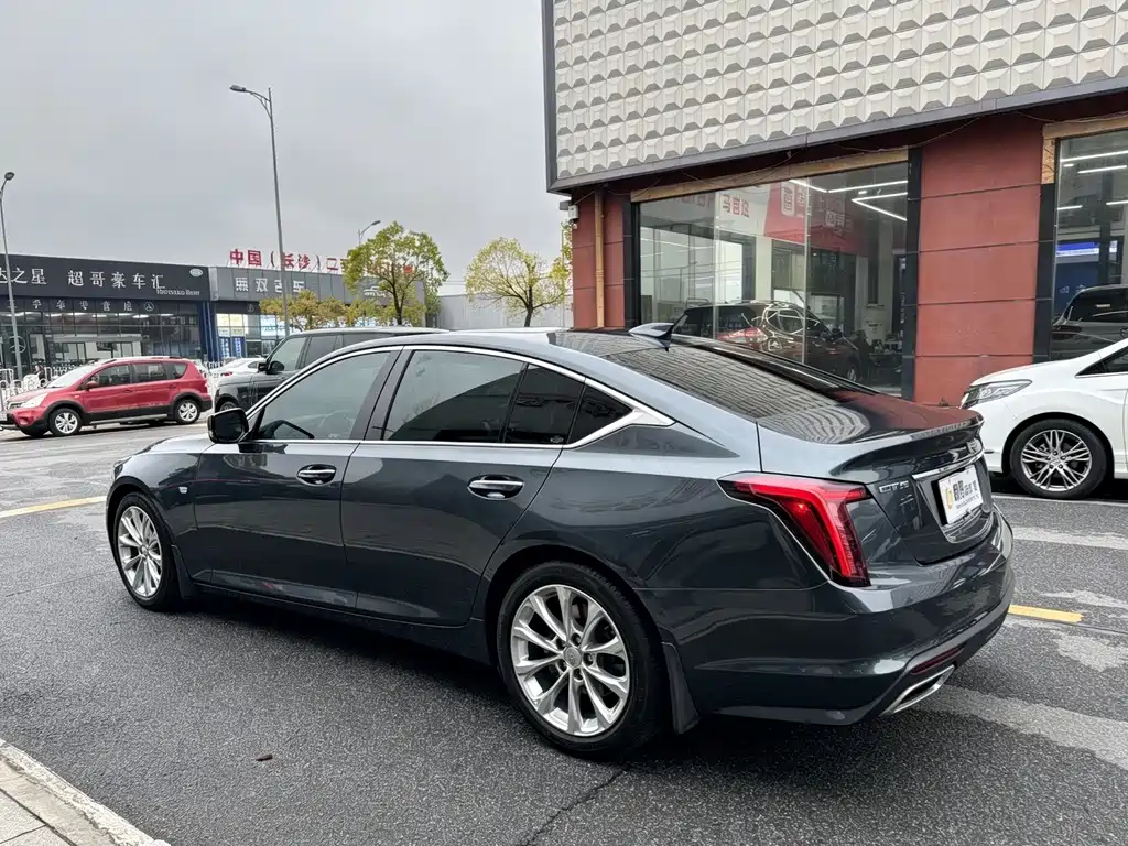Cadillac CT5 — фото 4