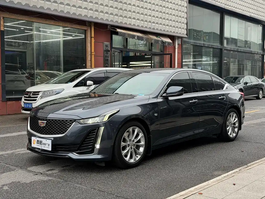 Cadillac CT5 — фото 33