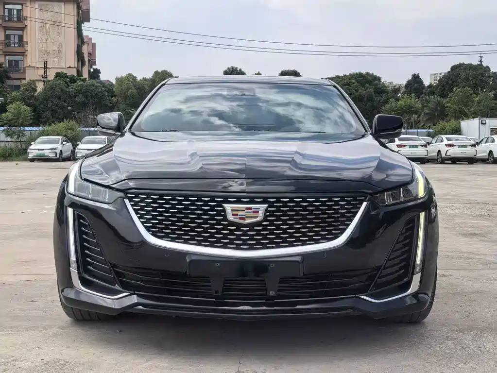 Cadillac CT5 — фото 4
