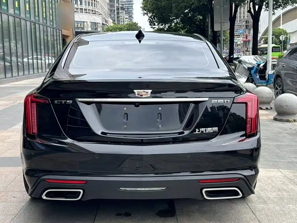 Cadillac CT5 — фото 10