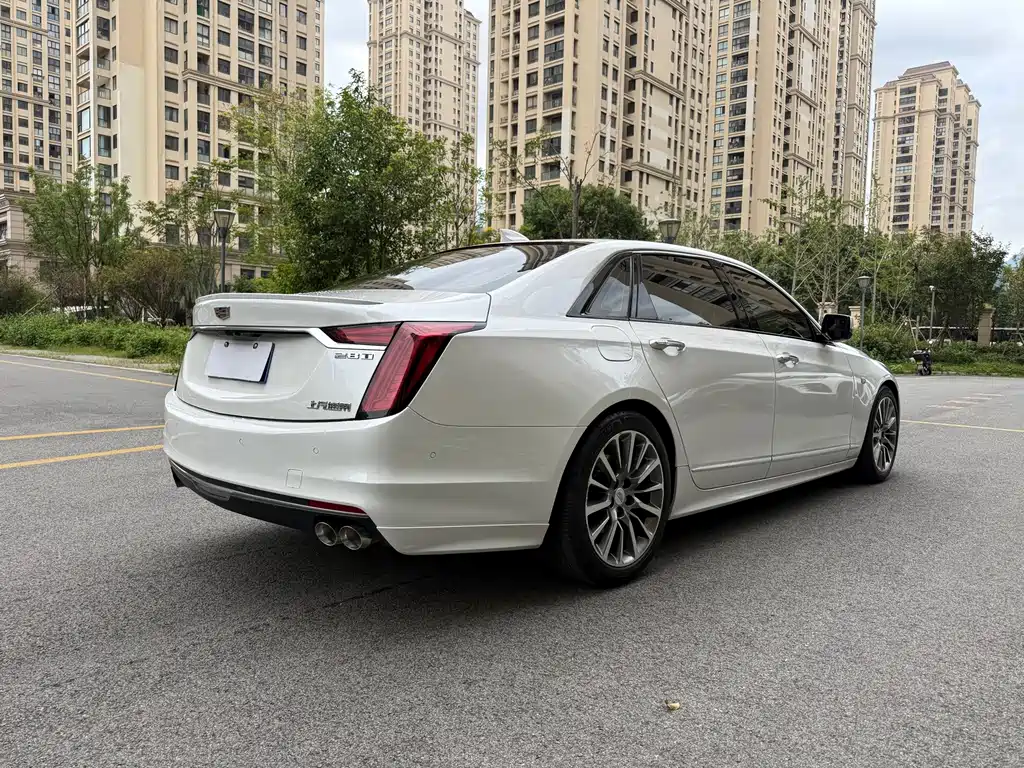 Cadillac CT6 — фото 5