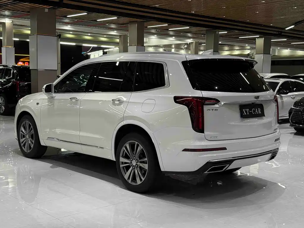 Cadillac XT6 — фото 6