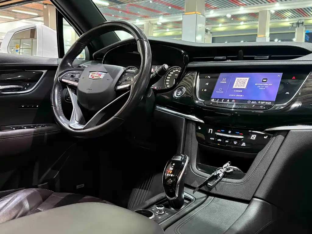 Cadillac XT6 — фото 7
