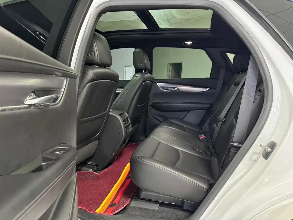 Cadillac XT5 — фото 6