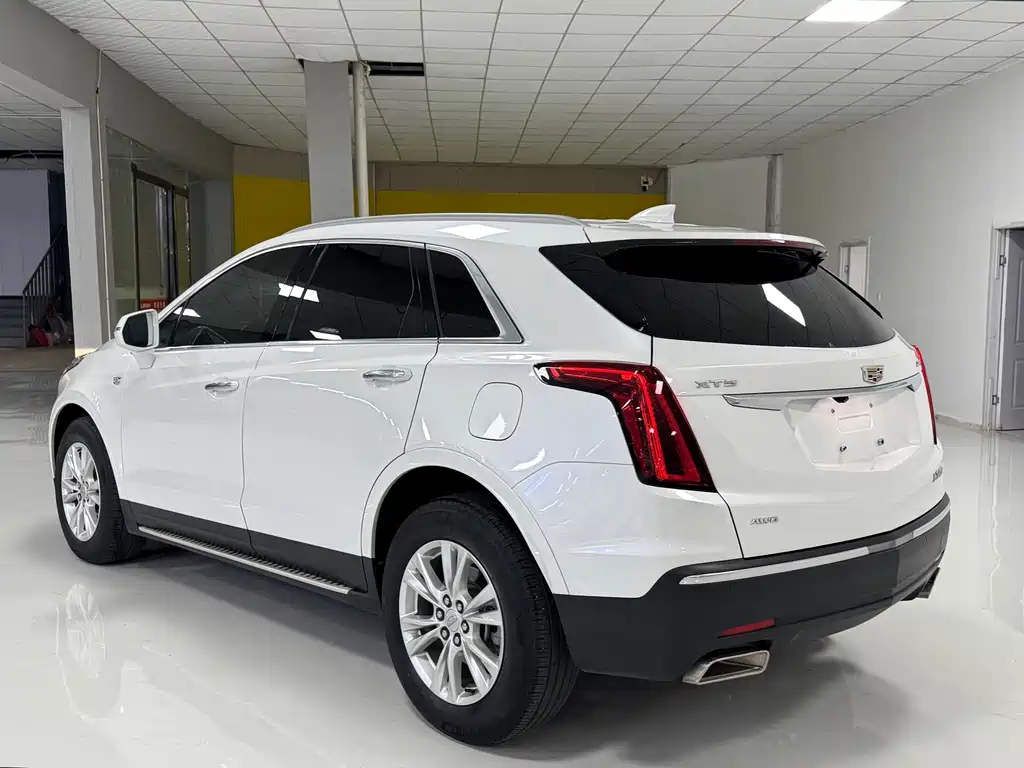 Cadillac XT5 — фото 7
