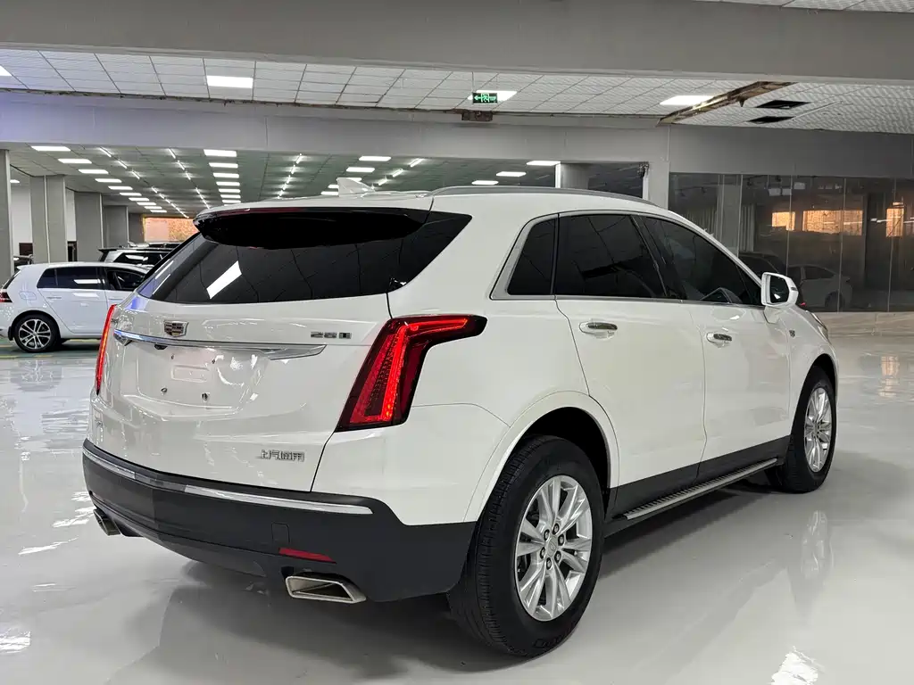 Cadillac XT5 — фото 9