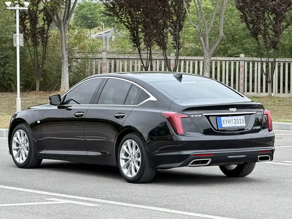 Cadillac CT5 — фото 23