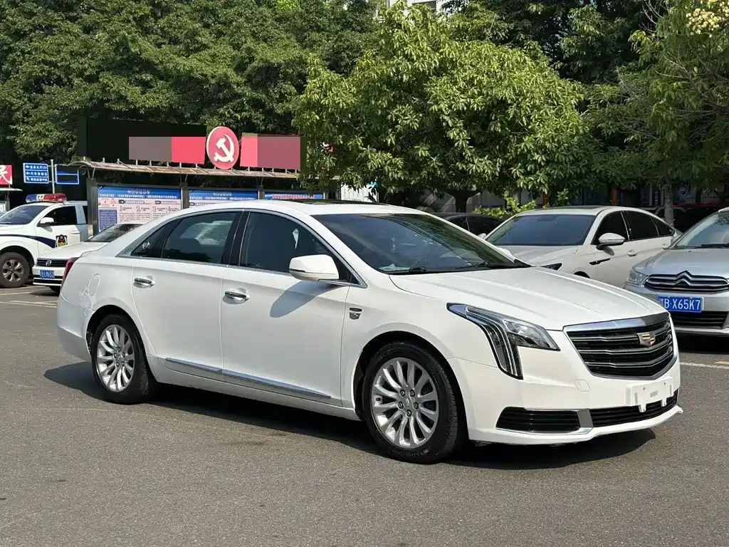 Cadillac XTS — фото 3