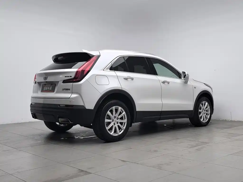 Cadillac XT4 — фото 2