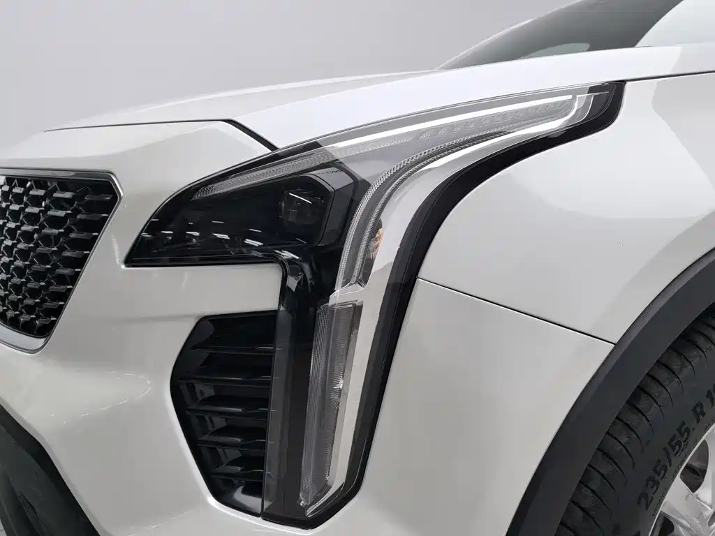 Cadillac XT4 — фото 7
