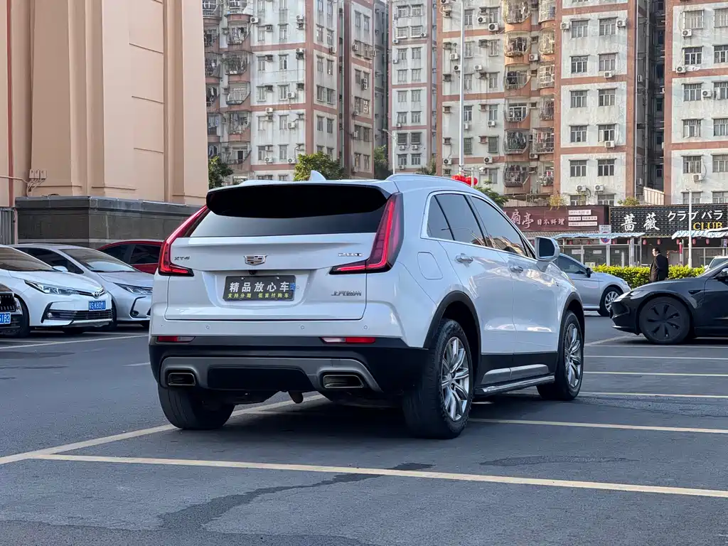 Cadillac XT4 — фото 6