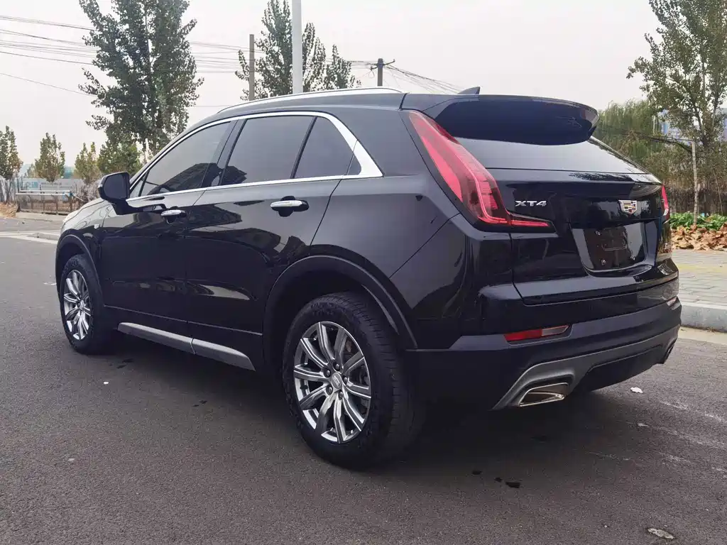 Cadillac XT4 — фото 8