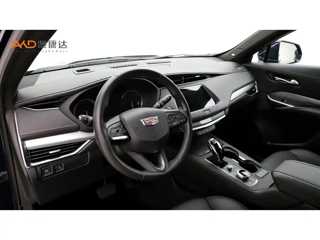 Cadillac XT4 — фото 6